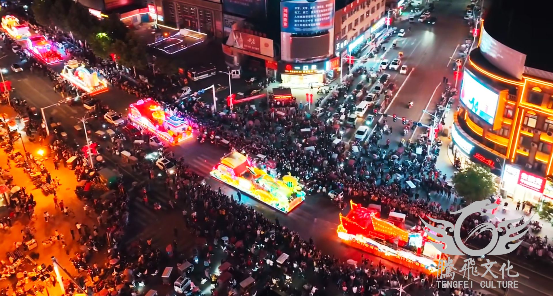 彩車(chē)巡游活動(dòng)，萬(wàn)人空港人氣爆棚